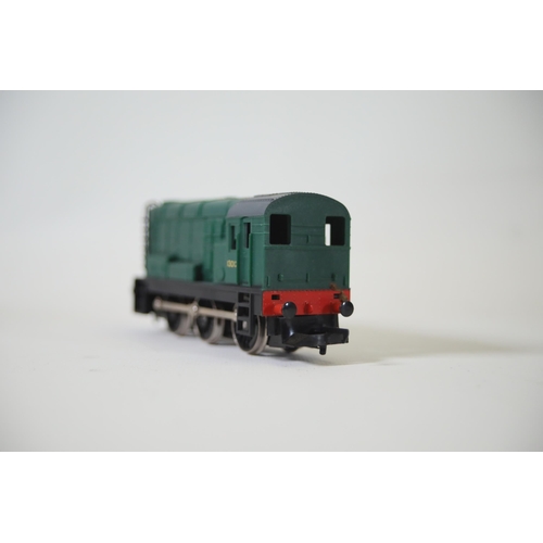 126 - Hornby BR Class 29 Bo Bo Diesel 6124, in part box with card cover. Unfortunately this Locomotive is ... 