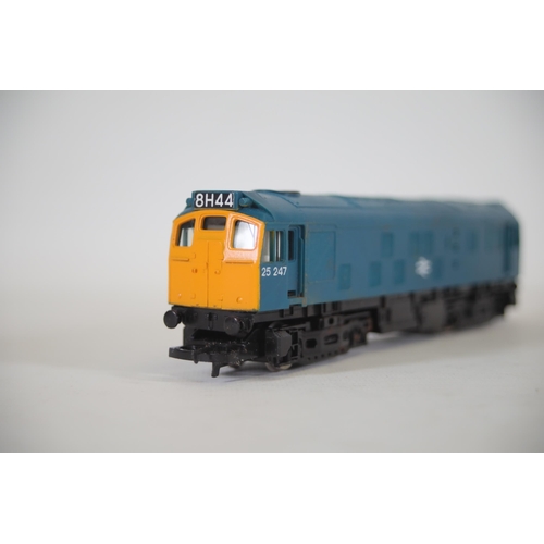 128 - Hornby Special Edition Class 47 BR Co Co Diesel Locomotive Lady Diana Spencer, 47712. Box not comple... 