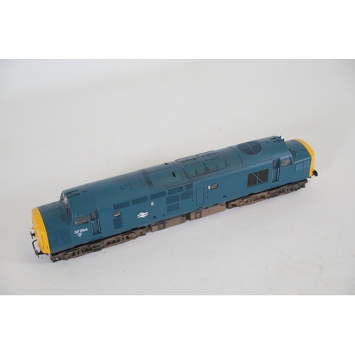 140 - Bachmann Class 37 37284 British Rail Blue Locomotive, Boxed OO Gauge. Both the Locomotive and box ap... 