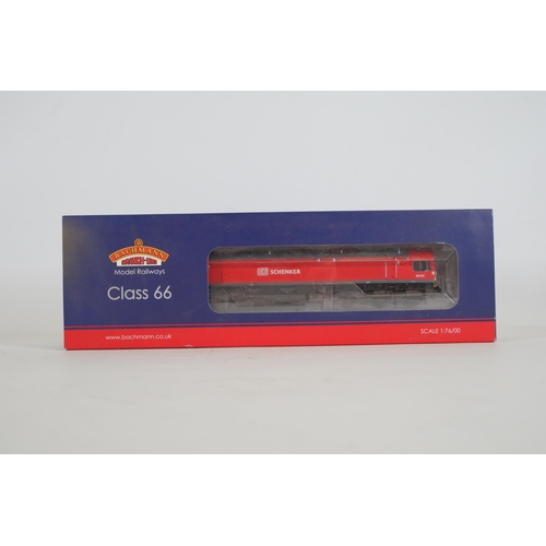 142 - Bachmann Class 66 DB Schenker 66152 Locomotive, Boxed OO Gauge. The box and Locomotive appear to be ... 