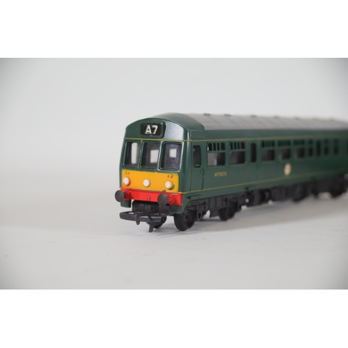 152 - 2 Hornby BR Green DMU Coaches Front and Back Locomotives, not boxed. Both Locomotives appear to be i... 