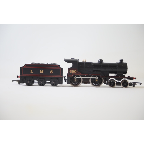 154 - OO Gauge Locomotives, 1 Hornby 1 Airfix LMS 690 Caerphilly Castle 4037. Only 1 has its Hornby box. B... 