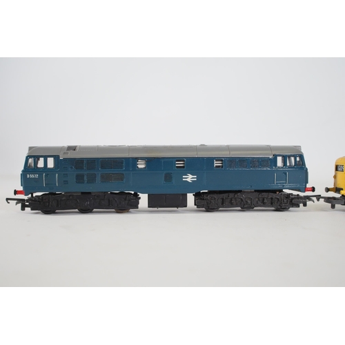 155 - OO Gauge Locomotives, 1 Lima Forfar Yeomanry and 1 Triang R357 D5572. The Lima Fife and Forfar Yeoma... 