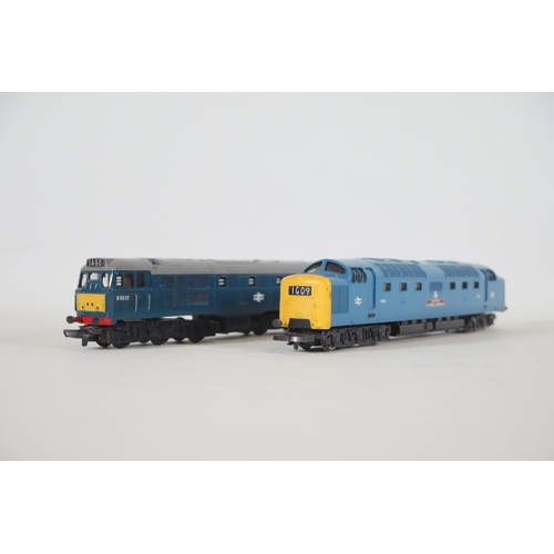 155 - OO Gauge Locomotives, 1 Lima Forfar Yeomanry and 1 Triang R357 D5572. The Lima Fife and Forfar Yeoma... 