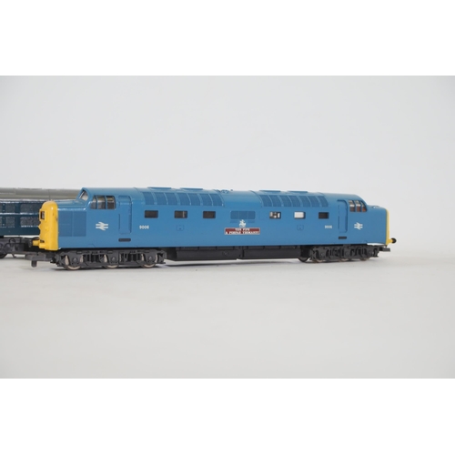 155 - OO Gauge Locomotives, 1 Lima Forfar Yeomanry and 1 Triang R357 D5572. The Lima Fife and Forfar Yeoma... 