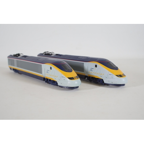 156 - Eurostar Hornby Set 2 Locomotives and 2 Carriages 3220 3219 OO Gauge. Not Boxed,  used condition and... 