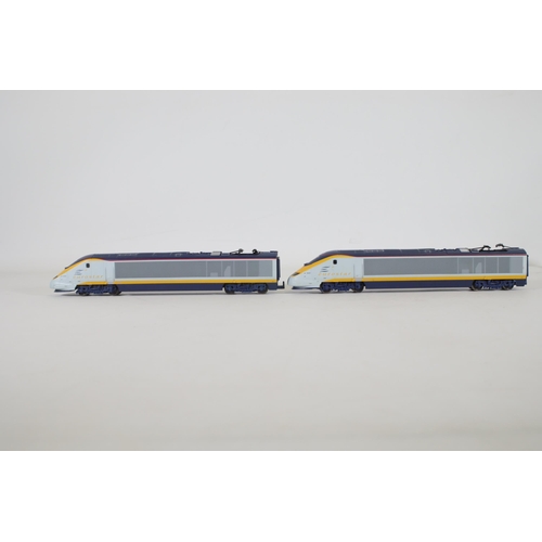 156 - Eurostar Hornby Set 2 Locomotives and 2 Carriages 3220 3219 OO Gauge. Not Boxed,  used condition and... 