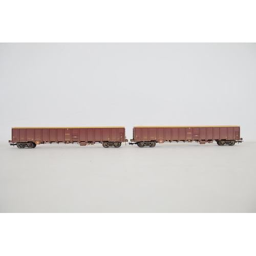 159 - 6 Bachmann Transport Wagons and 2 Oxford Gun Transports OO Gauge.  2 Bachmann very long EWS Long Ope... 