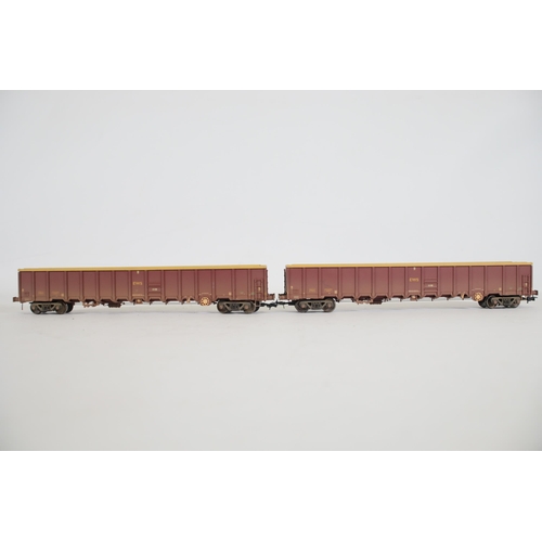 159 - 6 Bachmann Transport Wagons and 2 Oxford Gun Transports OO Gauge.  2 Bachmann very long EWS Long Ope... 