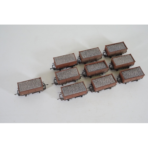 160 - 10x Hornby 26 tonne full Stone Carriers OO Gauge Goods Wagons. All of these carriers appear to be in... 