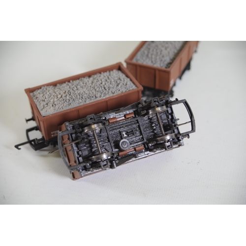 160 - 10x Hornby 26 tonne full Stone Carriers OO Gauge Goods Wagons. All of these carriers appear to be in... 