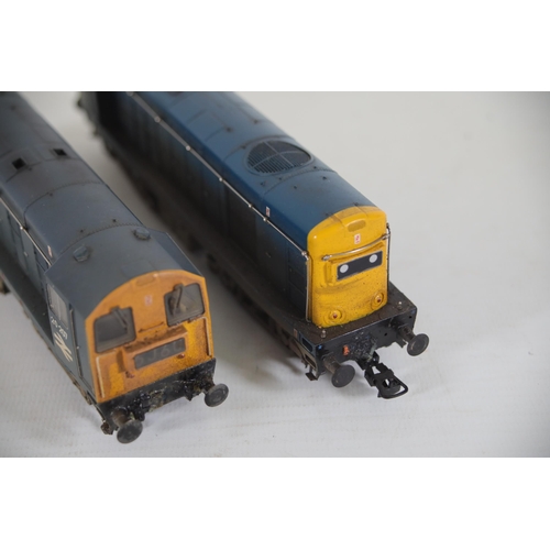 169 - 2 Bachmann Class 20 Locomotives Br Blue OO Gauge. Both of these trains  appear to be in used conditi... 