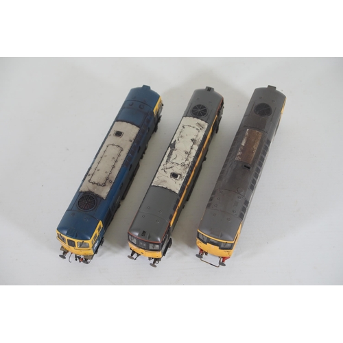 172 - 3 HelJan OO Gauge Locomotives. These trains appear to be in good used condition, some glue is visibl... 