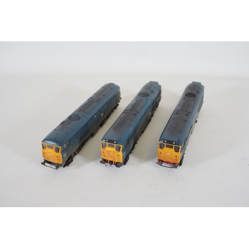 176 - 3 Hornby Br Blue OO Gauge Locomotives. These trains are untested and appear to be in used condition,... 