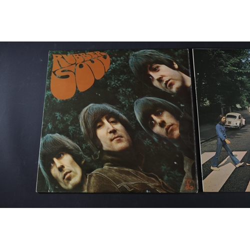 18 - Two Beatles Albums in Vinyl, Rubber Soul PMC1267 and Abbey Road PCS7088. Both vinyl's are in excelle... 