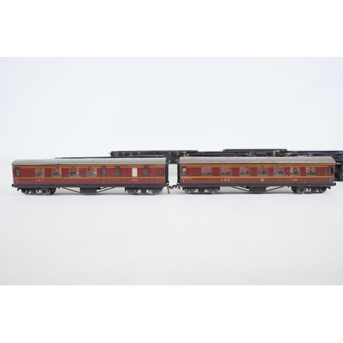 183 - 14 Tin Plate Carriages OO Gauge. 2x Hornby Dublo. All of the carriages look to be in average used co... 