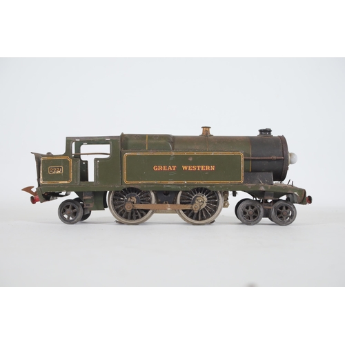 187 - O Gauge Large Great Western Railway Locomotive Green. It's in need of a service as its not running c... 