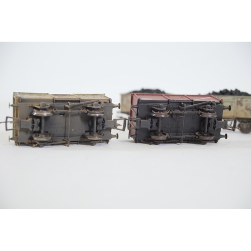 194 - 17 Bachmann OO Gauge Mineral Transportation Wagons Bulk Cement Carriers. Lot consists of 5x 16 ton m... 