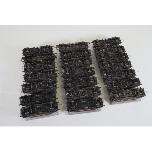 198 - HAA EW and S Hopper Wagons OO Gauge Mineral Transporters x21. The condition of these items varies, s... 