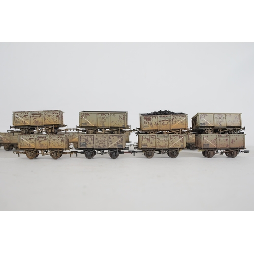 204 - Bachmann 16 Ton OO Gauge Mineral Wagons x37. 27 of which are in good used condition. 10 have a few d... 