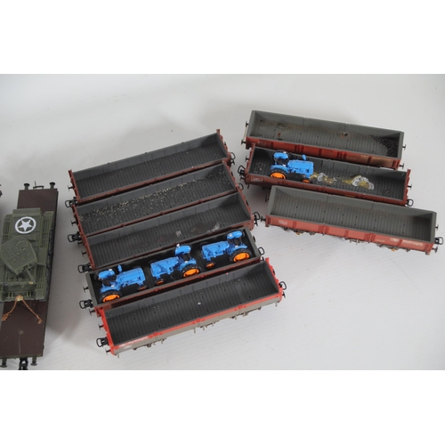 206 - OO Gauge Transporters Military Vehicles and Rail freight Bachmann mostly. To include a Bachmann 38-7... 