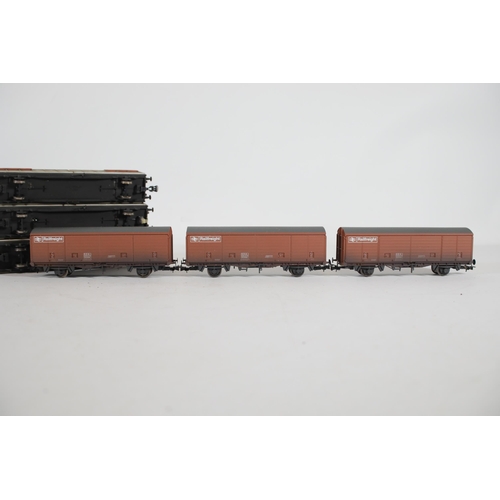 207 - 6 Bachmann Rail freight Sliding Door Van Freights. 3x BR VDA Van Freights brown, 1 has glue noticeab... 