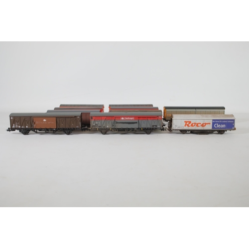 208 - 10 Bachmann and Hornby OO Gauge Rail freight Ferry Vans Sliding Doors to include 1 VGA Bachmann 