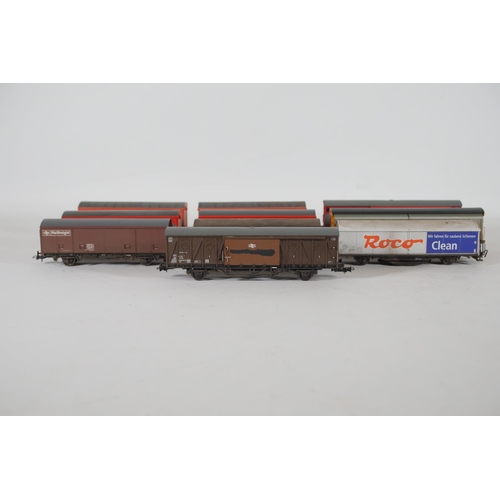 208 - 10 Bachmann and Hornby OO Gauge Rail freight Ferry Vans Sliding Doors to include 1 VGA Bachmann 