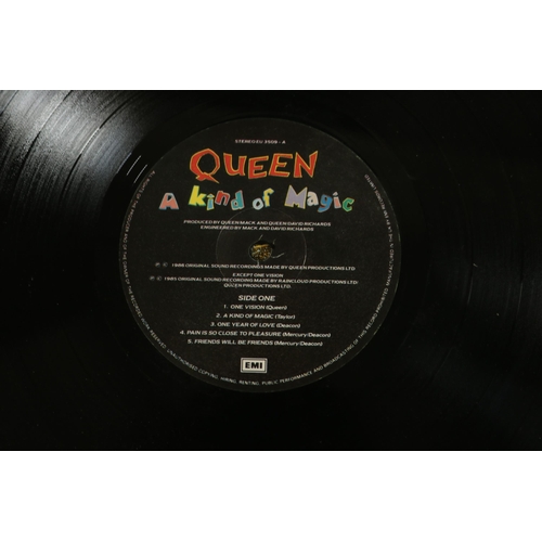 21 - A small collection of Queen Vinyl's, including 