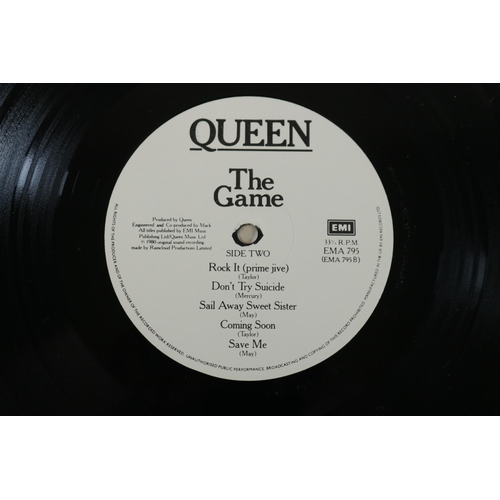 21 - A small collection of Queen Vinyl's, including 