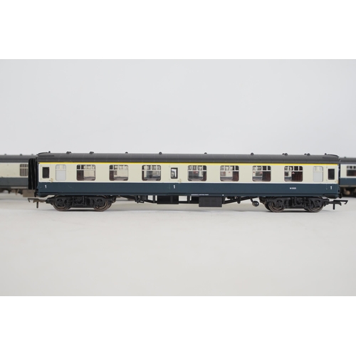 211 - 10 Hornby MK1 Carriages W5025 x8 and Express Parcels E80828. x2 British Rail Blue OO Gauge. All appe... 