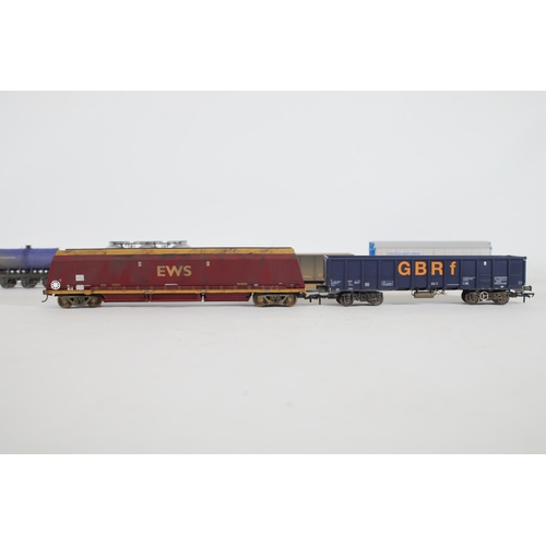 214 - 8 OO gauge Transporters Wagons Various makers like Bachmann to include 1 Ealnos GBRf in good conditi... 