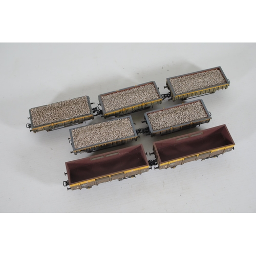 216 - 7 OO Gauge Goods Transporters Wagons Bachmann and Hornby to include 2 ZKA Limpet Wagons Bachmann in ... 