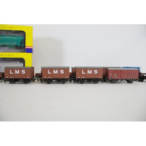 217 - 20 OO Gauge Goods Transporters Bachmann and Hornby and 2 Genesis Freights cars. To include 3x Bachma... 