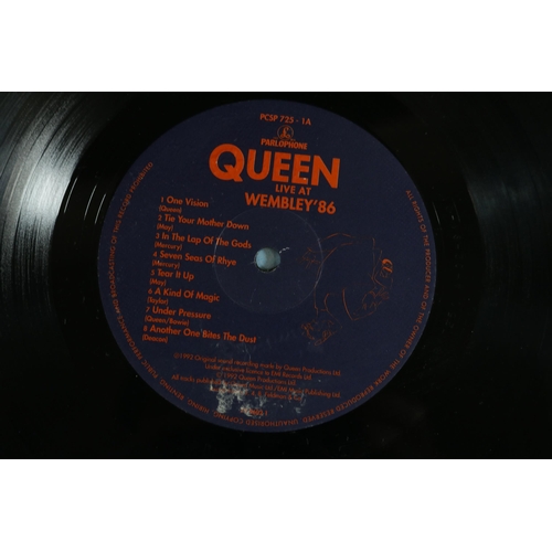 22 - Four Queen Albums, consisting of Queen 