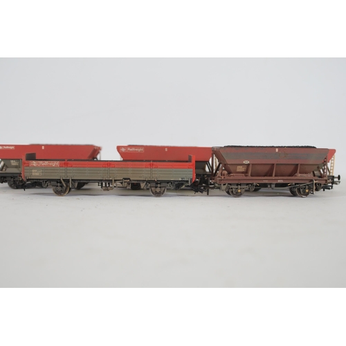 225 - 11 Bachmann Goods Transporters 9x HEA Hopper Wagons, 1 Bachmann HSA 360036 and 1 OBA open back Rail ... 