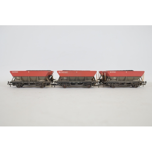 225 - 11 Bachmann Goods Transporters 9x HEA Hopper Wagons, 1 Bachmann HSA 360036 and 1 OBA open back Rail ... 