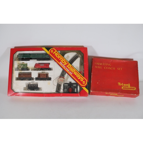 230 - Hornby Railways Electric Train Set and Operating Mail Coach set OO Gauge. The Hornby Electric Train ... 