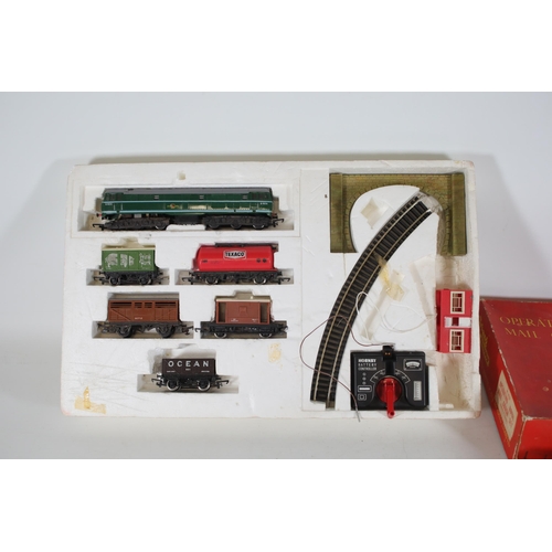 230 - Hornby Railways Electric Train Set and Operating Mail Coach set OO Gauge. The Hornby Electric Train ... 