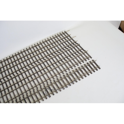 231 - 13 Pieces of O gauge Peco streamline track Devon and 4 Curved sections all of this track is in used ... 