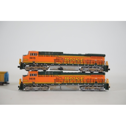 242 - 2 N Gauge Locomotives KATO BNSF 5608 5615 plus Dapol blue circle carriage. The Dapol carriage is mis... 