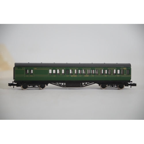 263 - A Collection of 8 N gauge coaches with boxes all in good order. 1 Dapol 2p-005-032 #E42187 N gauge m... 