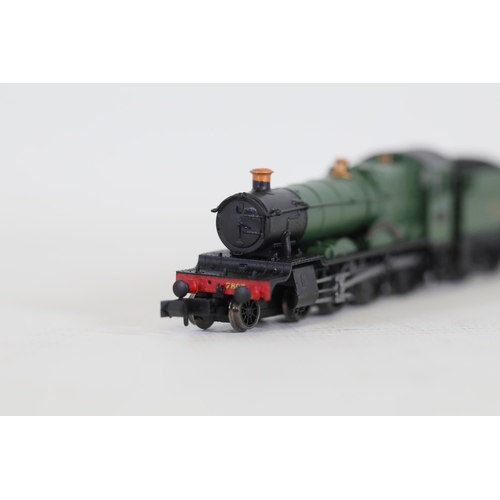 265 - Dapol Locomotive 2S 001 003 Broome Manor 7805 GWR Green on Tender boxed in very good order.