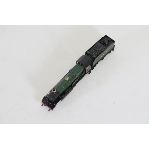 269 - Bachmann 5043 Earl of mount Edgcumbe Green N gauge. Unfortunately the train inside the box does not ... 