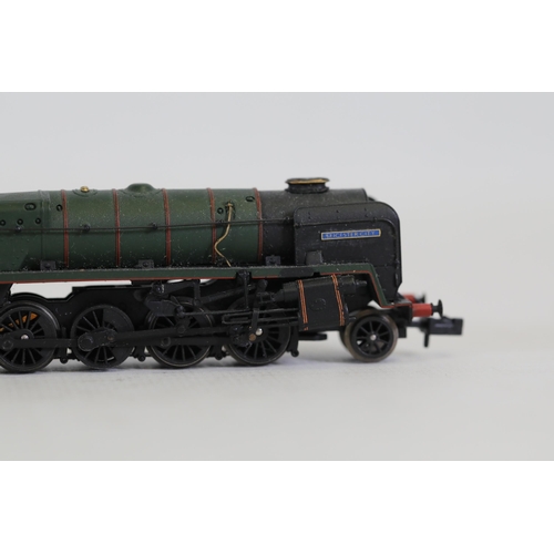 270 - Dapol Leicester city 92214 N Gauge Locomotive with Tender Br Green. No box just a plastic protector.