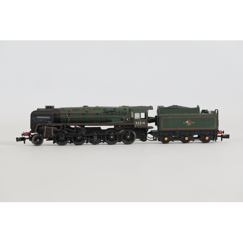 270 - Dapol Leicester city 92214 N Gauge Locomotive with Tender Br Green. No box just a plastic protector.