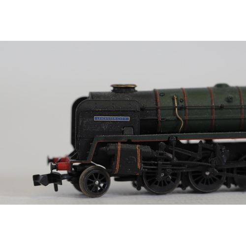 270 - Dapol Leicester city 92214 N Gauge Locomotive with Tender Br Green. No box just a plastic protector.