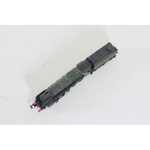 270 - Dapol Leicester city 92214 N Gauge Locomotive with Tender Br Green. No box just a plastic protector.