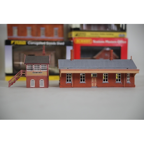 277 - Good selection of Various Houses N Gauge Layout Buildings Hornby Hobbies Ltd and some Graham Farish ... 