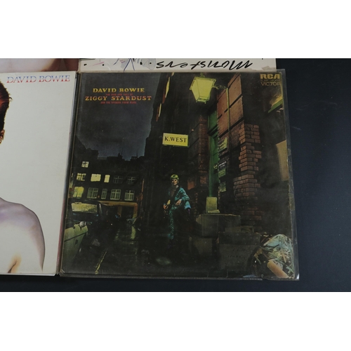 30 - A collection of Four David Bowie Albums. Including Aladdin Sane, Gatefold, very clean/crisp cover, i... 